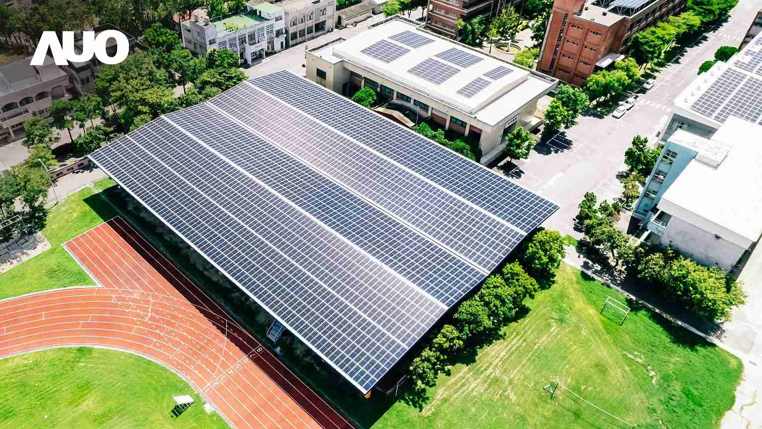 万利SunSteel光电整合型浪板具备快速安装、、轻量化优势,,,,可提升15%发电效能,,,通过国际IEC与台湾VPC认证安全、、、、防漏、、、耐候标准